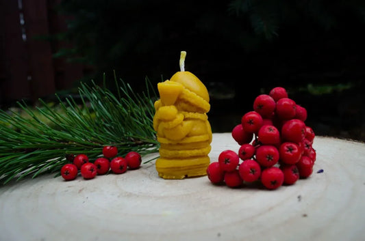 Bičių vaško žvakė "Kalėdų senelis" - Melora