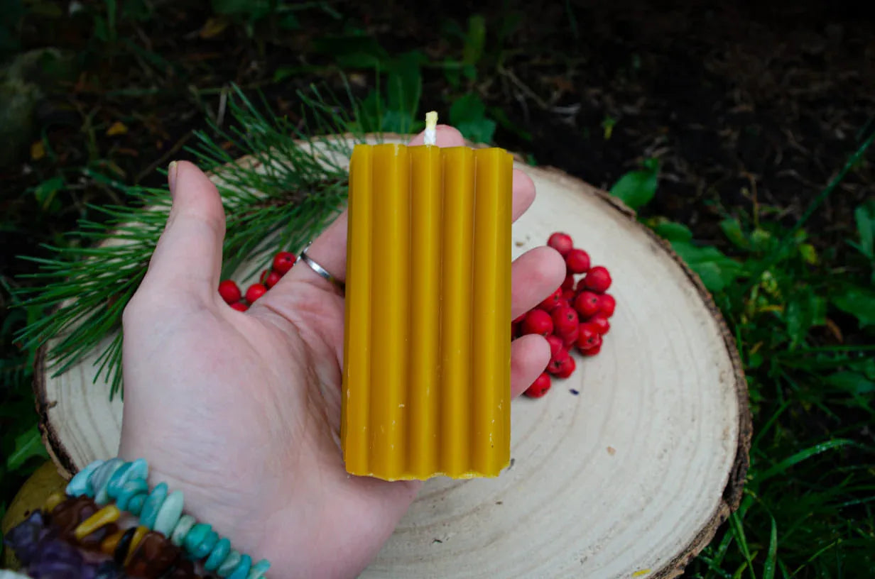 Bičių vaško kvadratinė žvakė - Melora