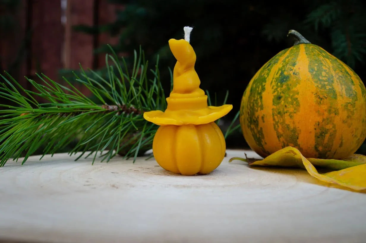 Bičių vaško žvakė "Moliūgelis" - Melora