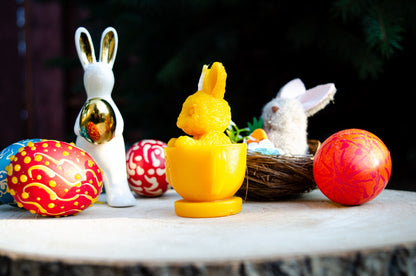 Bičių vaško žvakė "Kiškutis puodelyje"