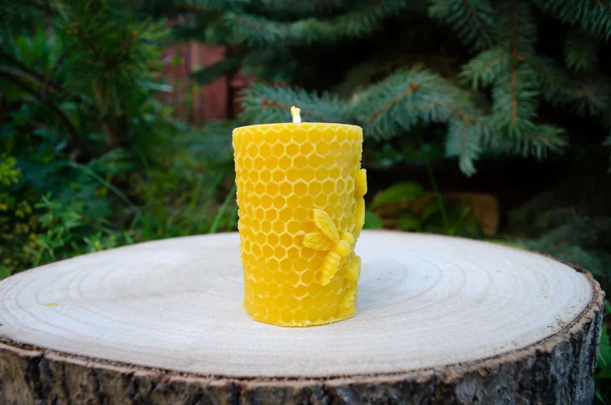 Bičių vaško žvakė "Bitės gėlytėse" - Melora