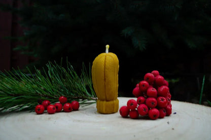 Bičių vaško žvakė "Kalėdinė pirštinė" - Melora