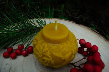 Bičių vaško žvakė "Kalėdinis žaisliukas" - Melora