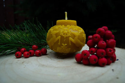 Bičių vaško žvakė "Kalėdinis žaisliukas"