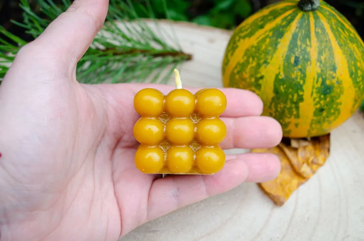 Bičių vaško žvakė "Kubelis" - Melora