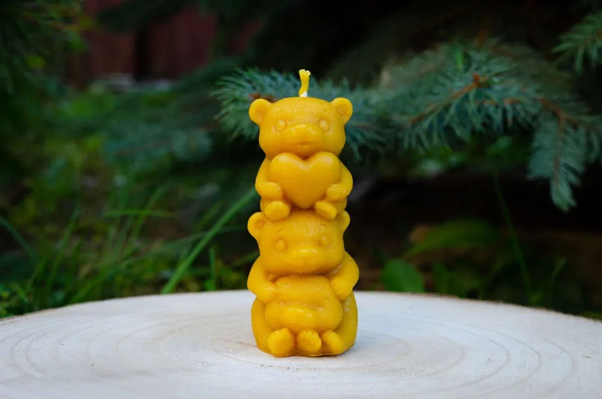 Bičių vaško žvakė "Meilės meškučiai" - Melora