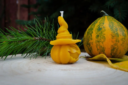 Bičių vaško žvakė "Moliūgelis" - Melora