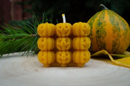 Bičių vaško žvakė "Moliūgeliai" - Melora