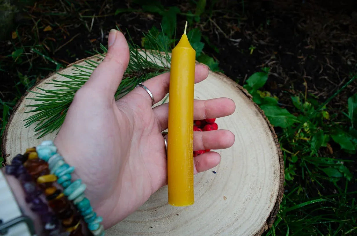 Bičių vaško pailga žvakė - Melora