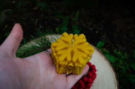 Bičių vaško žvakė "Snaigė" - Melora